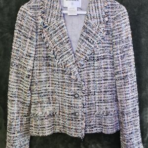 Chanel Elegant Tweed Blazer in Multicolor